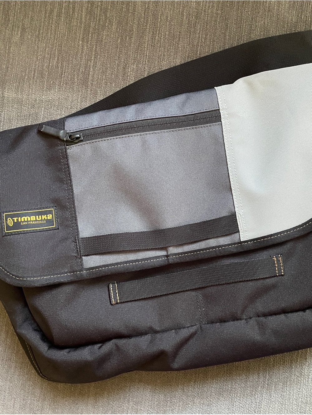 NWOT Timbuk2 Black and Light Gray Messenger Bag with Front Zip Pocket